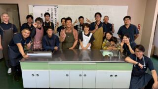 【6月度例会　味の決め手はチームワーク】
